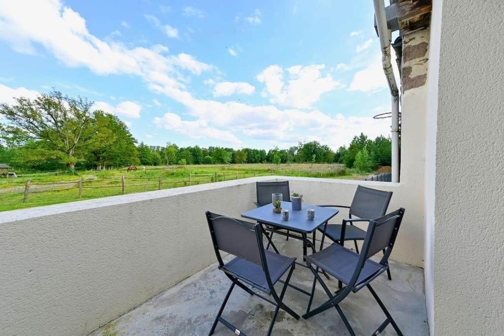 L'Evasion En Pierre Piscine Et Etang Prive Villa Sevremoine Buitenkant foto